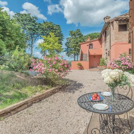 Cozy In Castiglione D,lago Pg With Wifi